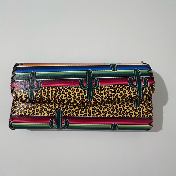 ANIMAL CACTUS PRINTED WALLET - Picture 4 of 6